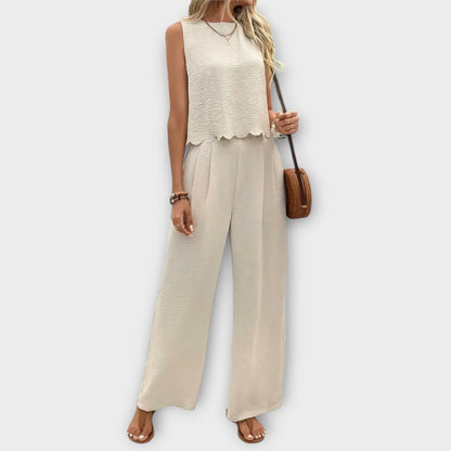 Valéria - Gilet à pétales et pantalon